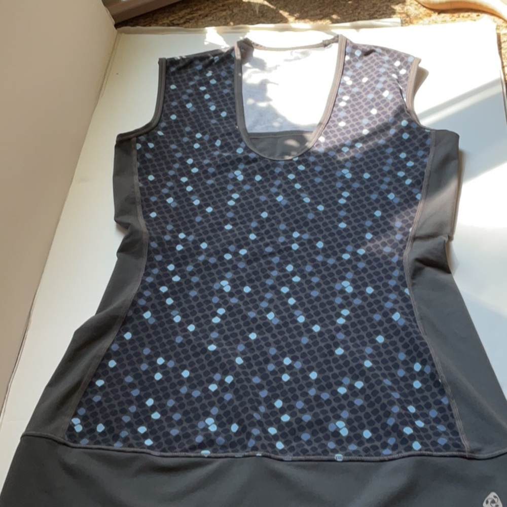 Jockey P 2 P long Sleeveless Geometric Pattern Top